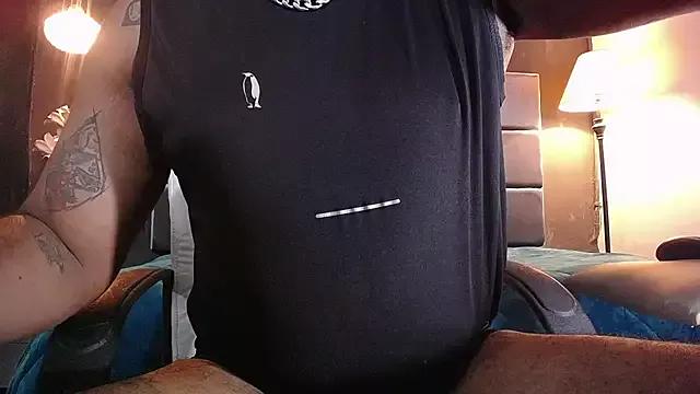 liam_howard from StripChat is Freechat