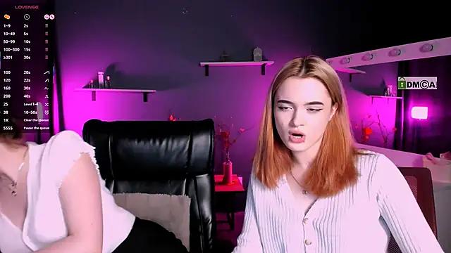Discover our girls online shows and discover the company of countless livestreamers, with stunning shapes, sex toys and more.