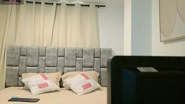 LiaraBloom from StripChat is Freechat