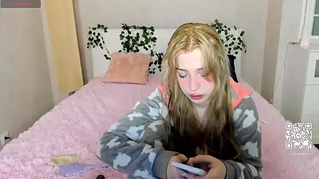 LightStar_18 from StripChat is Freechat