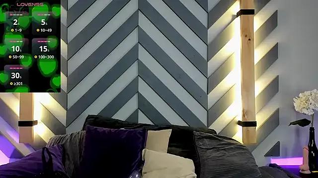 liily_grey from StripChat