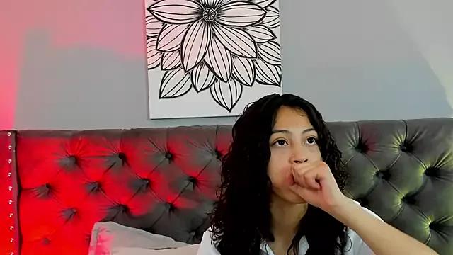 Liily_grey webcams show profile image 