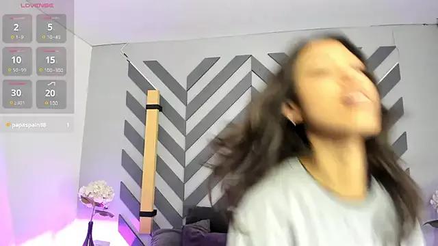liily_grey from StripChat