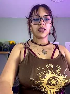 Liittleluaa_ from StripChat