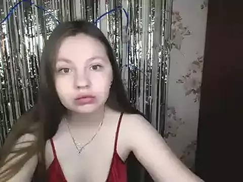 Discover our girls online shows and discover the company of countless livestreamers, with stunning shapes, sex toys and more.