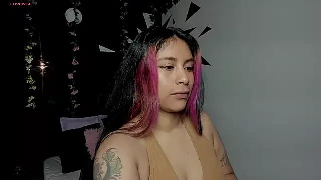 LikedPantss_ from StripChat is Freechat