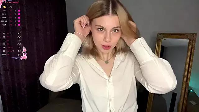 Lil_Elisa from StripChat