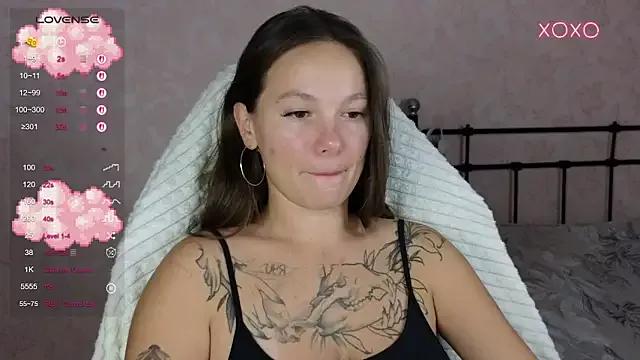lil_luna_x from StripChat