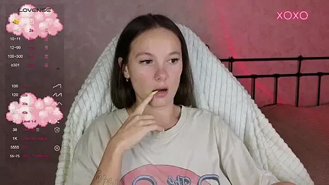 lil_luna_x from StripChat