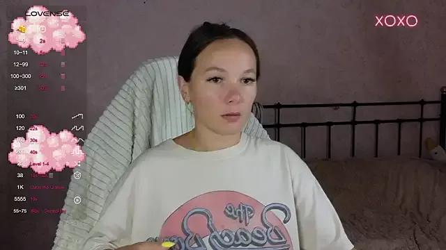 lil_luna_x from StripChat