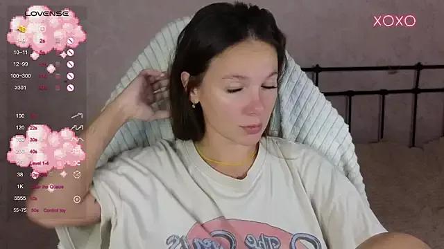 lil_luna_x from StripChat
