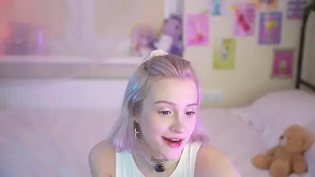 lil_tweety from StripChat