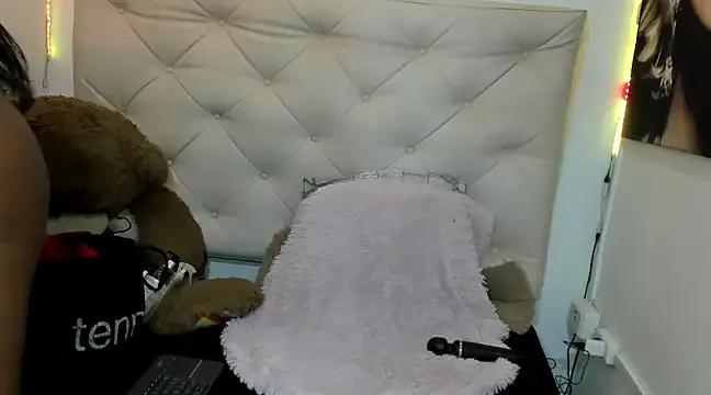 lila_13 from StripChat