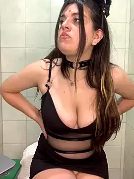 Lilaa_Euphoria from StripChat
