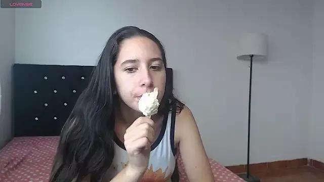 lilacream from StripChat