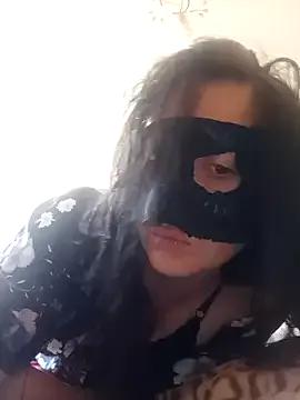 Discover our girls online shows and discover the company of countless livestreamers, with stunning shapes, sex toys and more.