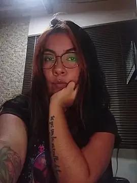 lili_hiugs from StripChat