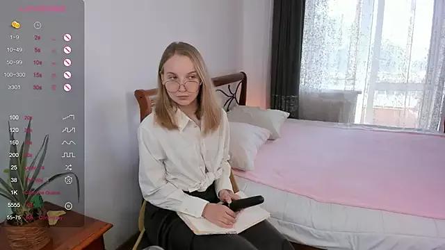 LilianFrost from StripChat is Freechat