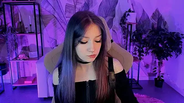 LiliLuna from StripChat