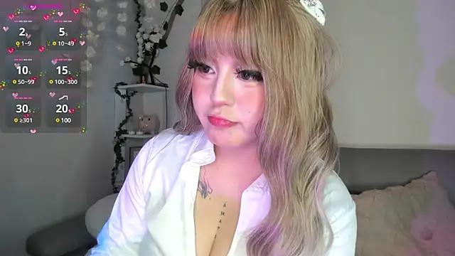 Lilith_Asami from StripChat