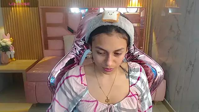 lilith_petit_sub from StripChat is Freechat