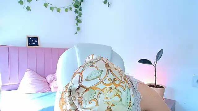 LilithAbril from StripChat is Freechat