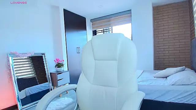 LilithAbril from StripChat is Freechat