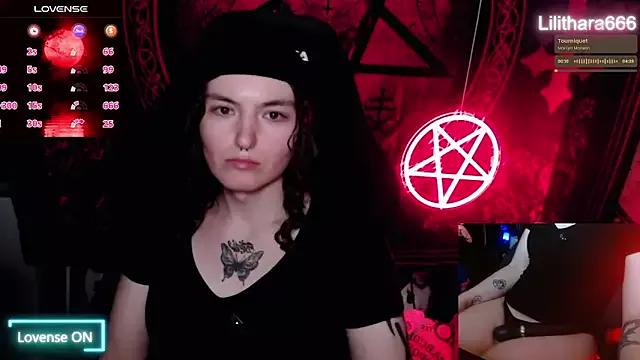 Discover our girls online shows and discover the company of countless livestreamers, with stunning shapes, sex toys and more.