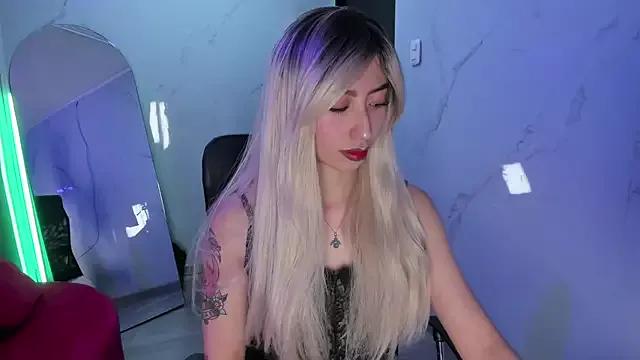 LilithCooperr_ from StripChat
