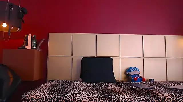 LilithFlowers1 from StripChat is Freechat