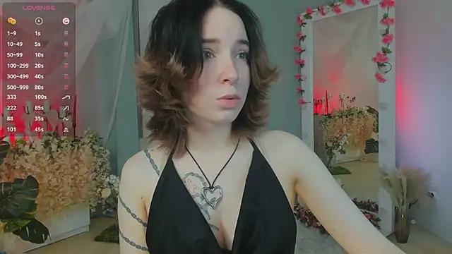 lilithlunna from StripChat