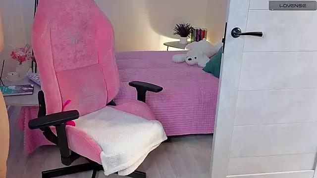 Lill_Mary from StripChat