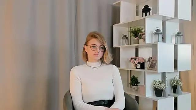 LillieLejune from StripChat