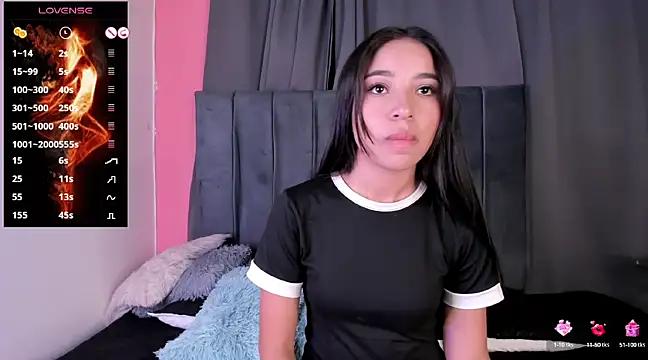 lillielover16 from StripChat
