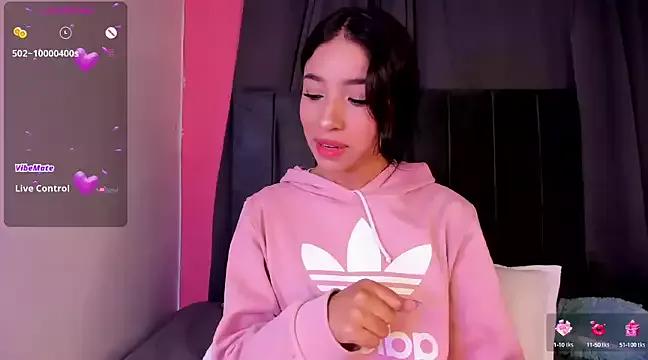 lillielover16 from StripChat