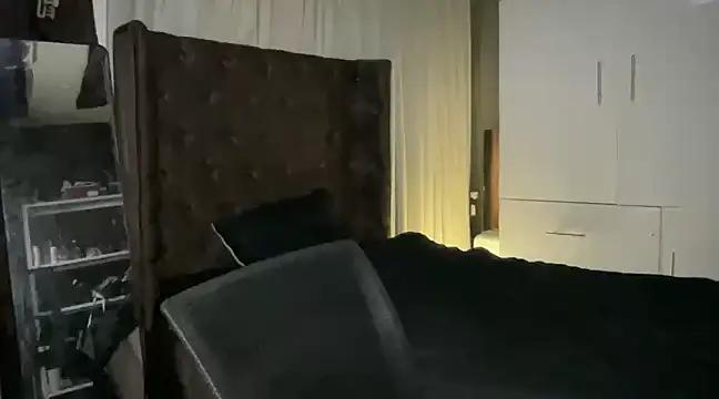 Lilly_cruz from StripChat