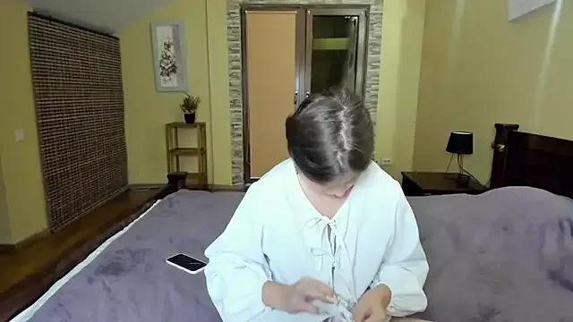 Lilly_Jess from StripChat