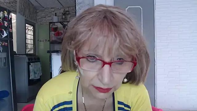 Lilly_macflyy from StripChat