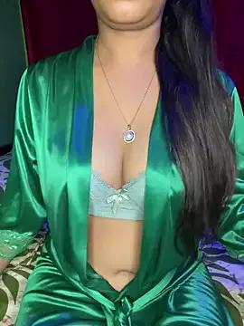 Lilly_MayaSl from StripChat is Freechat