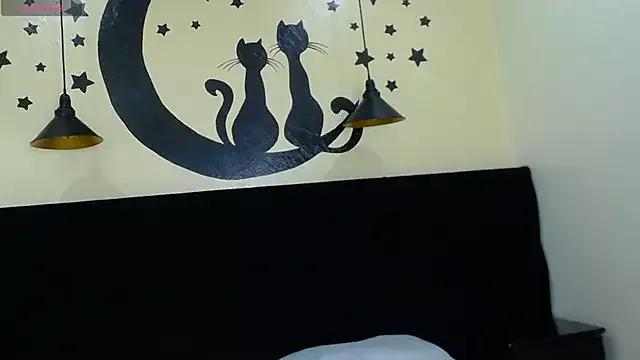 Lilly_Rousee from StripChat