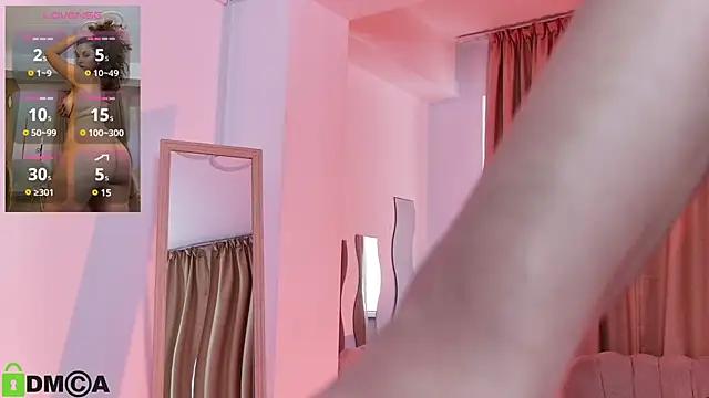 LillyKnight from StripChat