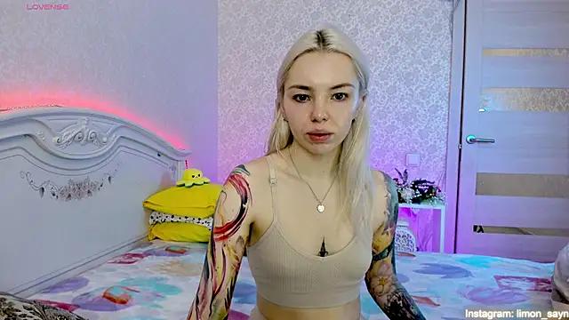 LillyMoure_ from StripChat