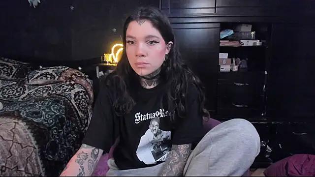 Lilmarieee from StripChat