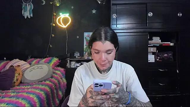 Lilmarieee from StripChat