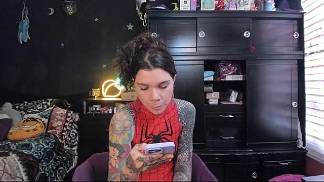 Lilmarieee from StripChat