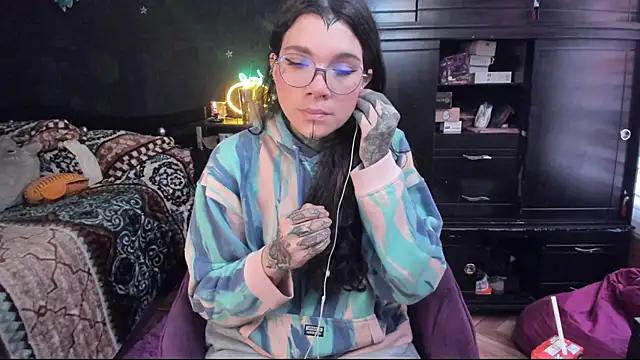 Lilmarieee from StripChat