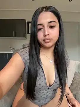 LilMisIndianx from StripChat