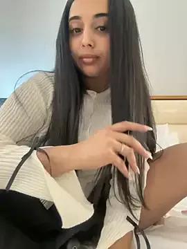 LilMisIndianx from StripChat