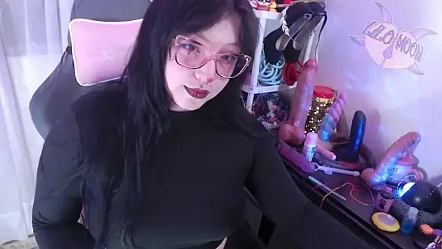 LiloMoon69 from StripChat