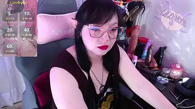 LiloMoon69 from StripChat